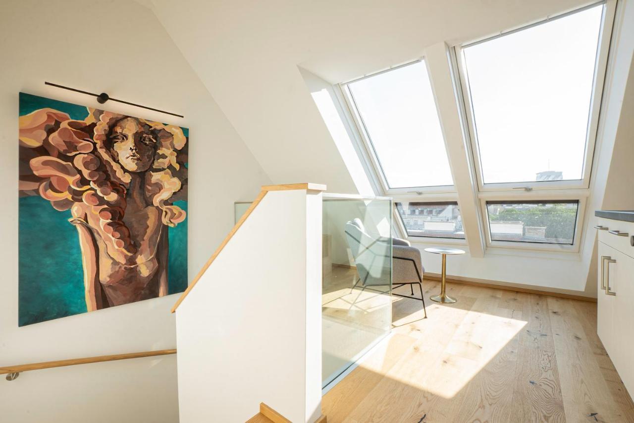 Orestaliving - Penthouse With Designer Renovation Wina Bagian luar foto