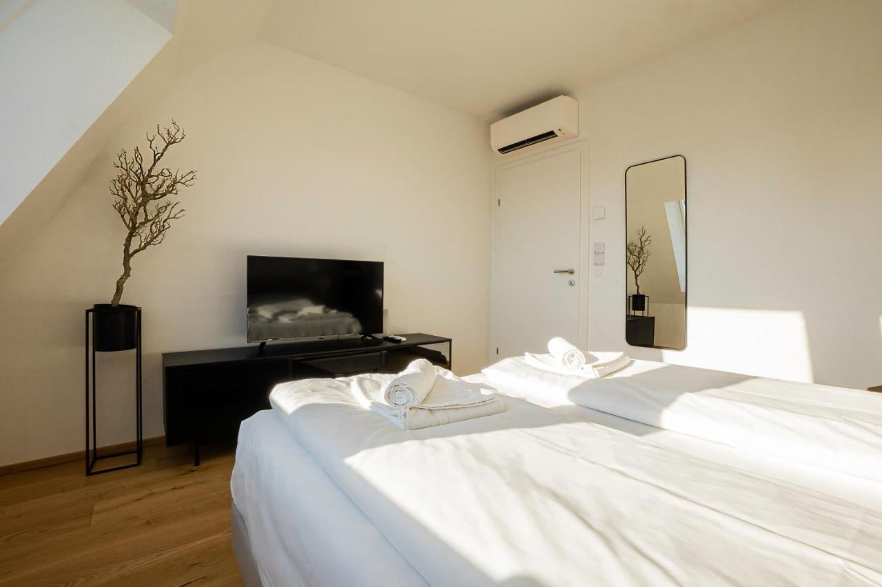 Orestaliving - Penthouse With Designer Renovation Wina Bagian luar foto