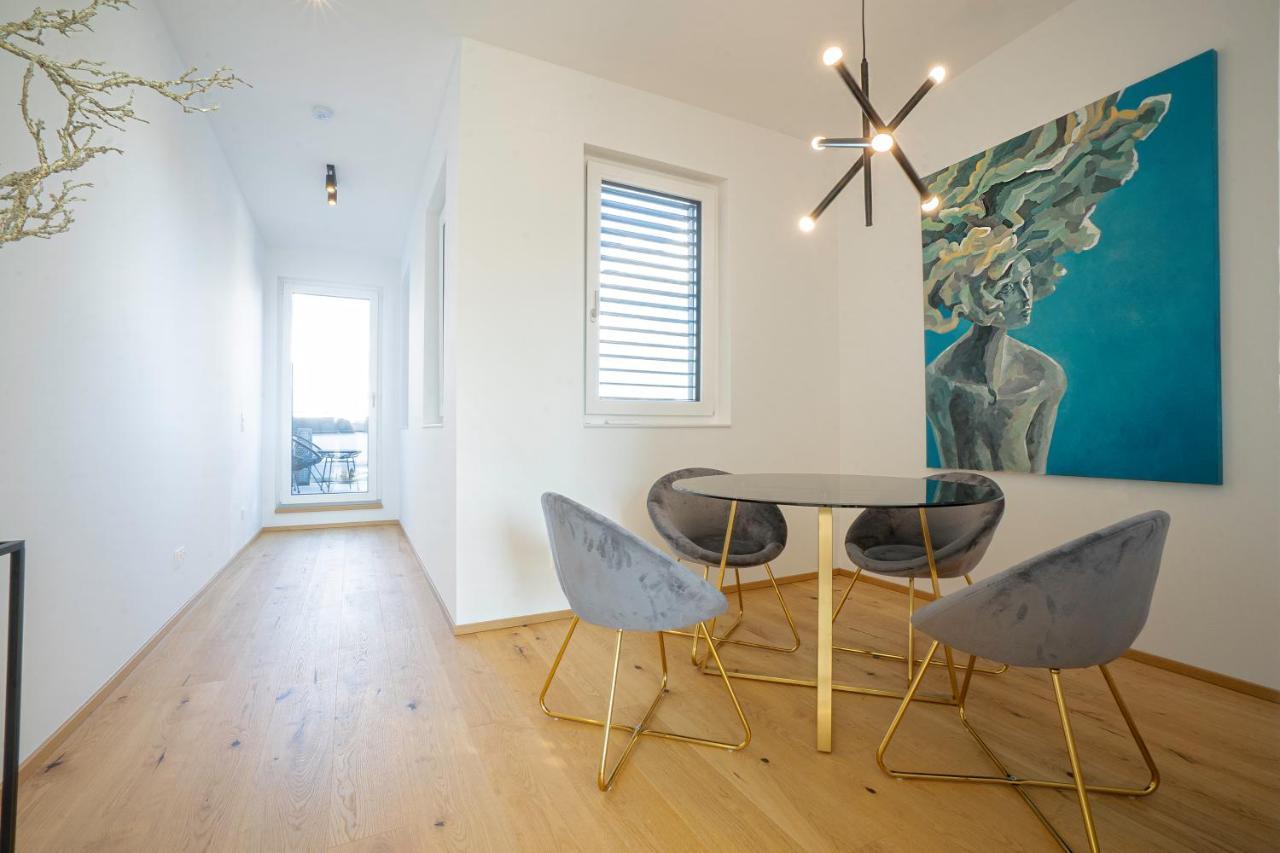 Orestaliving - Penthouse With Designer Renovation Wina Bagian luar foto