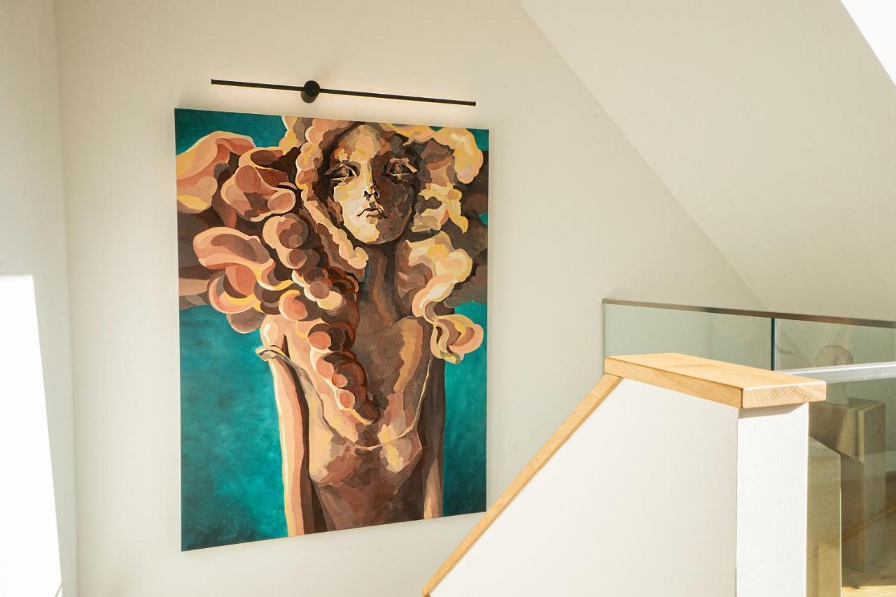 Orestaliving - Penthouse With Designer Renovation Wina Bagian luar foto